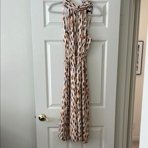 Elegant Sleeveless Patterned Dress